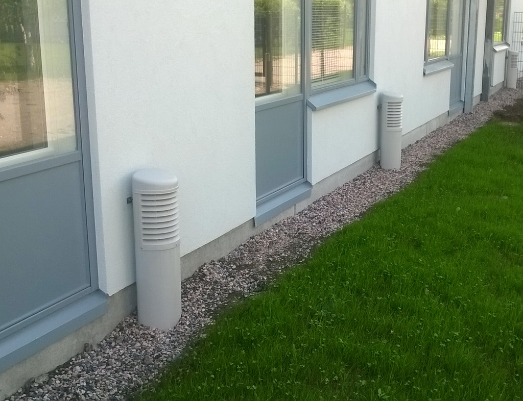 Ventilación Forjado sanitario Poste ROSS 200/210 Negro